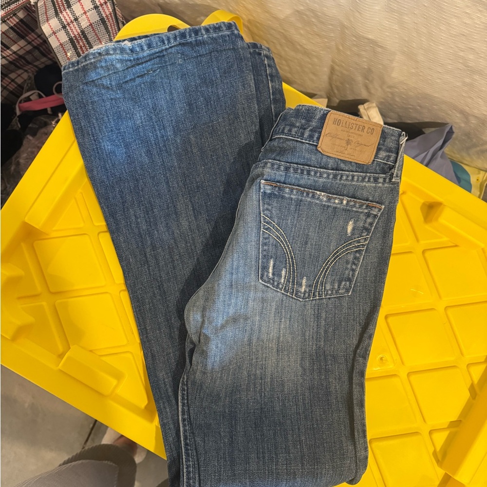 Hollister Women's Classic Blue Straight Leg Jeans